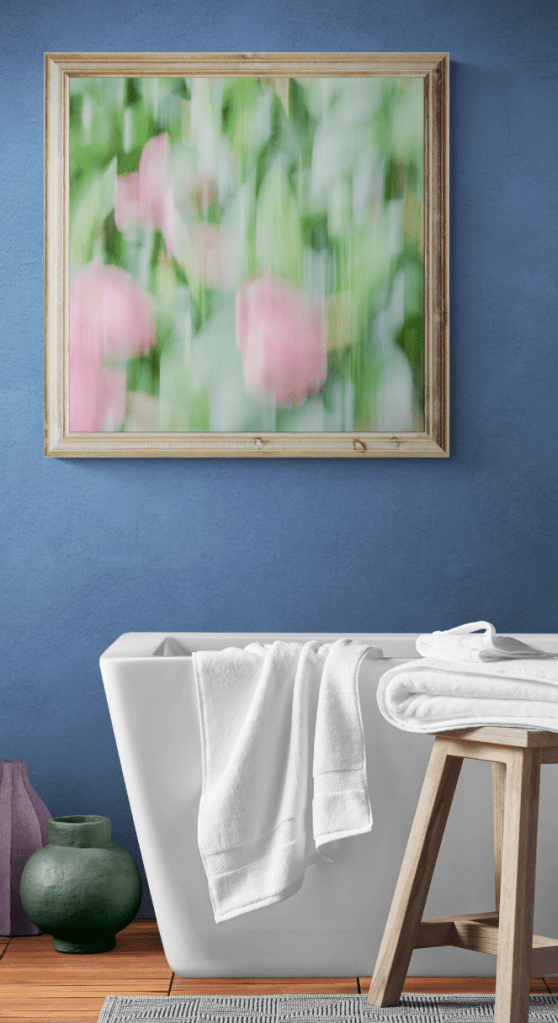 Examples of paintings and photos in interior design